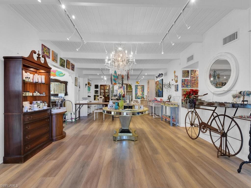 8315 Main ST-39