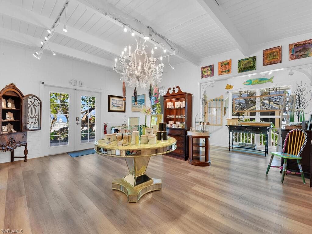 8315 Main ST-38