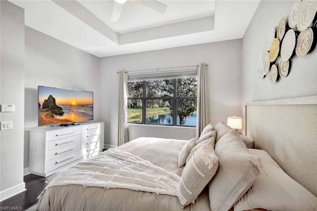 9492 Isla Bella CIR, BONITA SPRINGS FL 34135-15