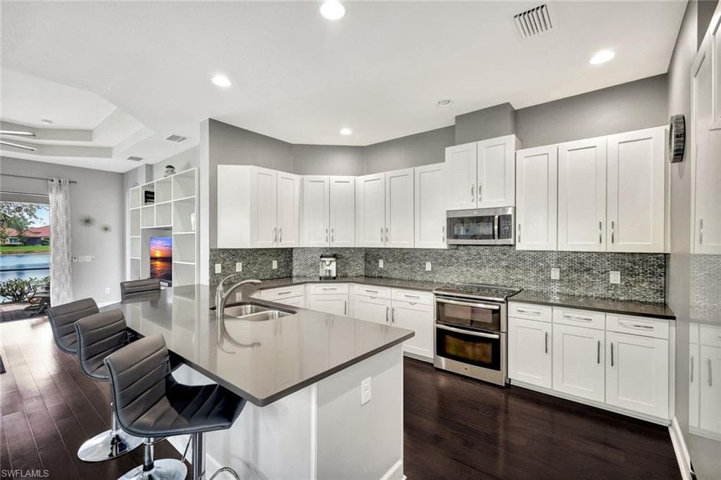 9492 Isla Bella CIR, BONITA SPRINGS FL 34135-11