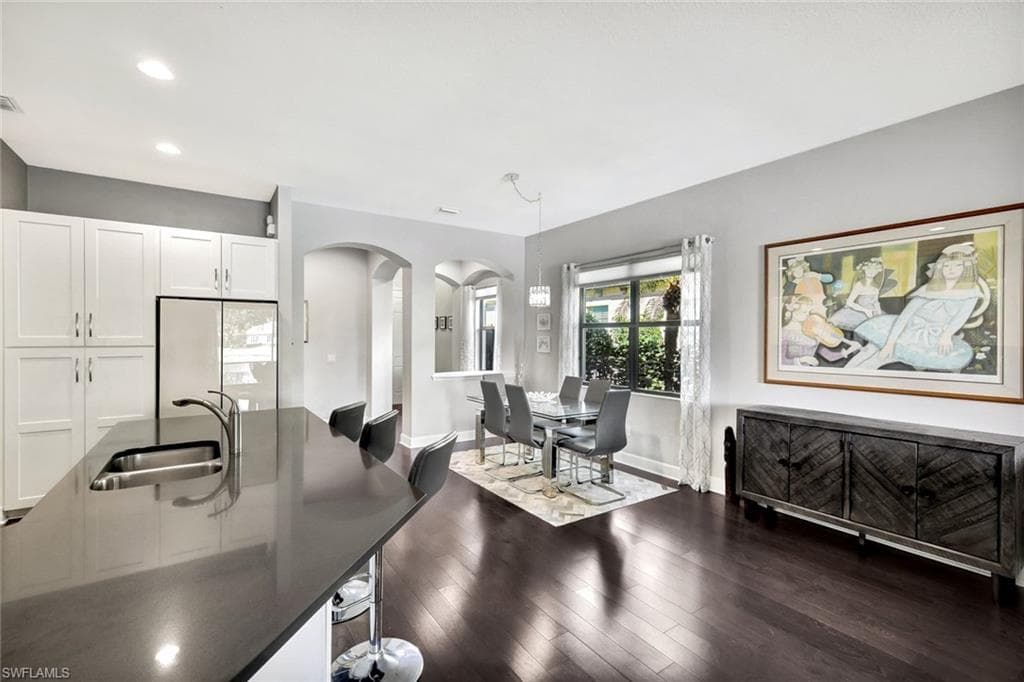 9492 Isla Bella CIR, BONITA SPRINGS FL 34135-9