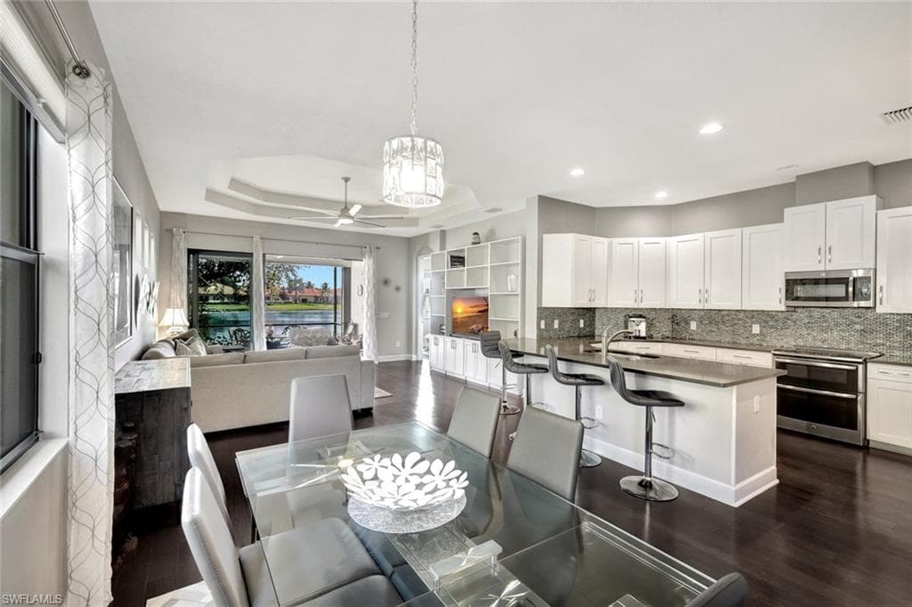 9492 Isla Bella CIR, BONITA SPRINGS FL 34135-7