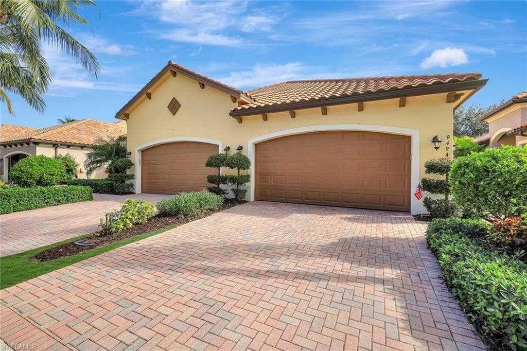 9492 Isla Bella CIR, BONITA SPRINGS FL 34135-24