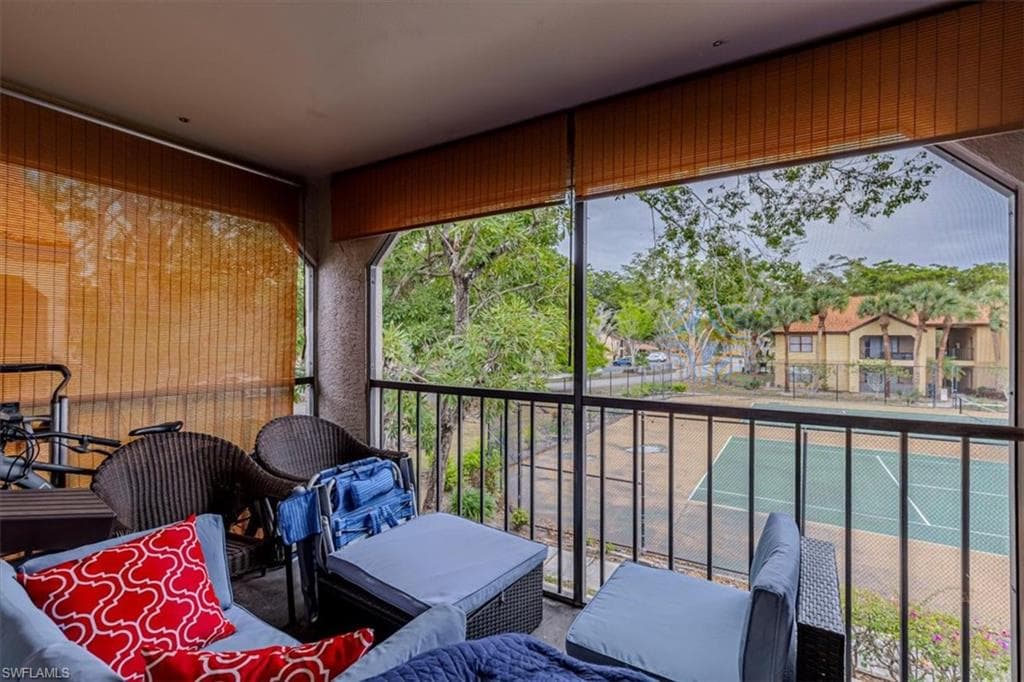 2202 ARBOUR WALK CIR # 2124, NAPLES FL 34109-18