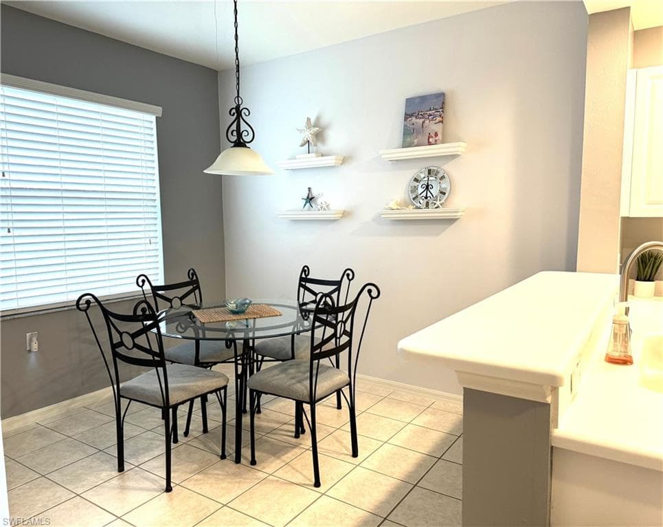 3445 Grand Cypress DR # 202, NAPLES FL 34119-6