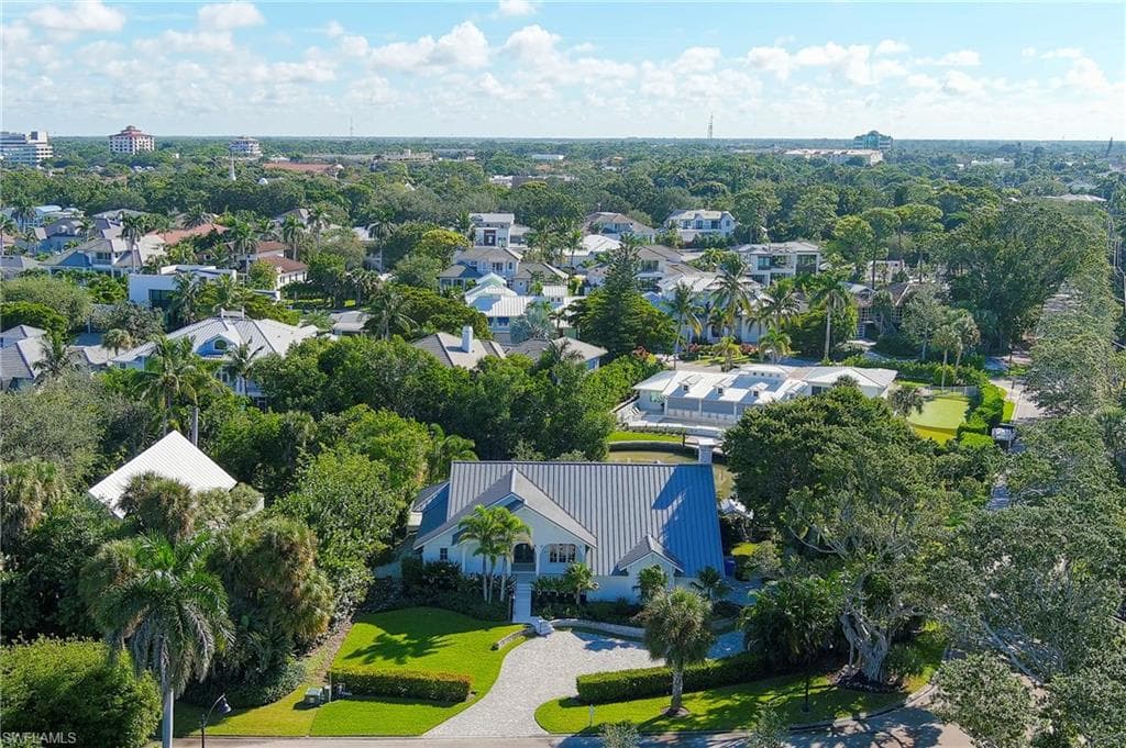 5042 Seahorse AVE, NAPLES FL 34103-1