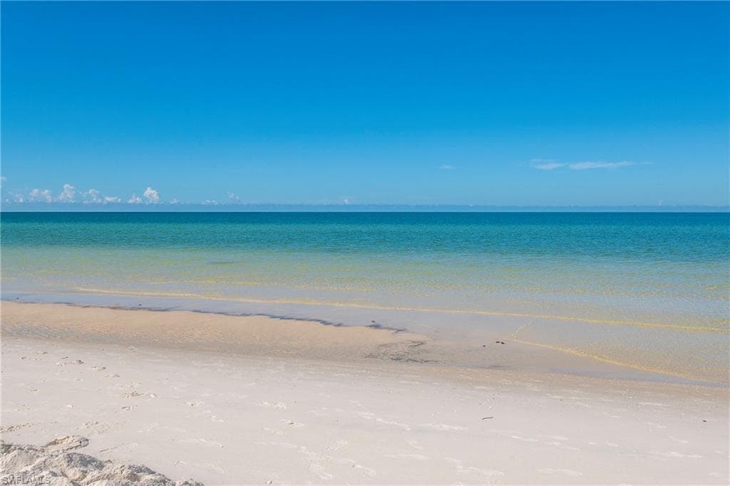 5042 Seahorse AVE, NAPLES FL 34103-46