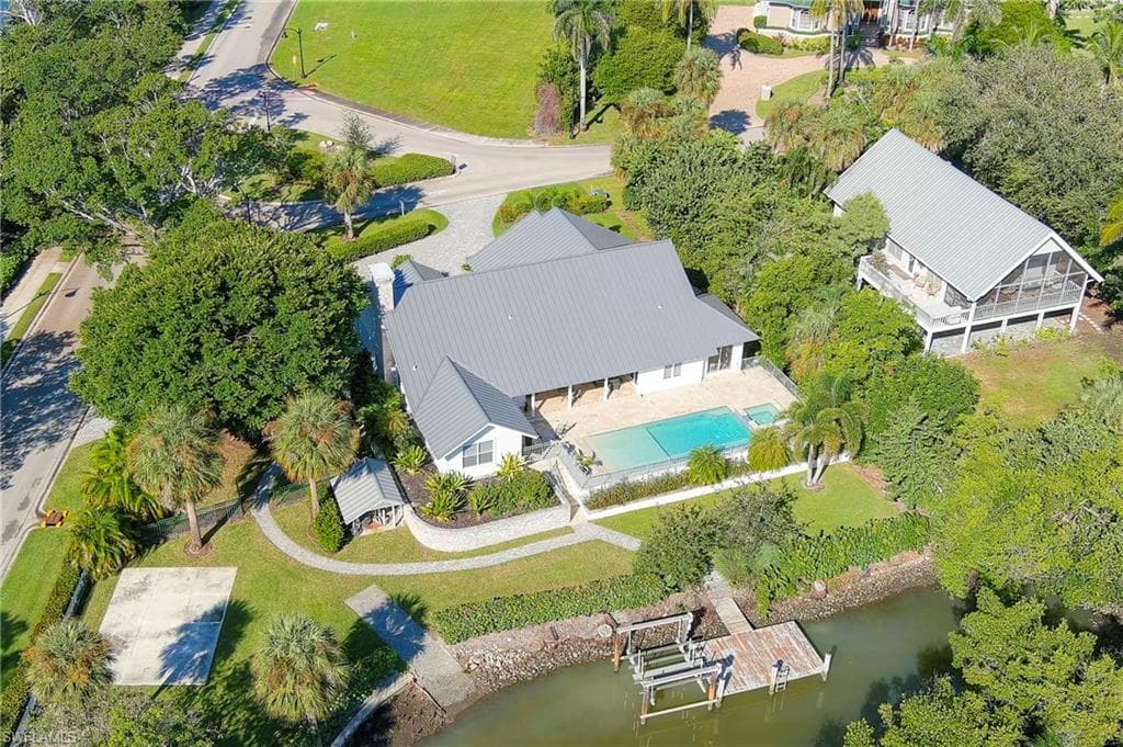 5042 Seahorse AVE, NAPLES FL 34103-9