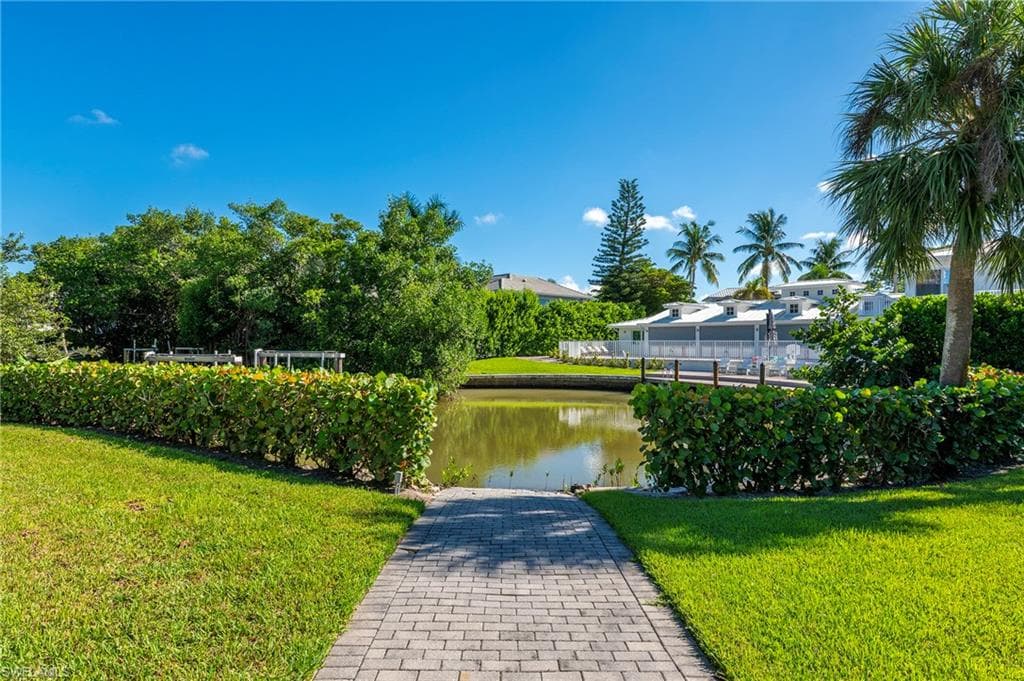 5042 Seahorse AVE, NAPLES FL 34103-14