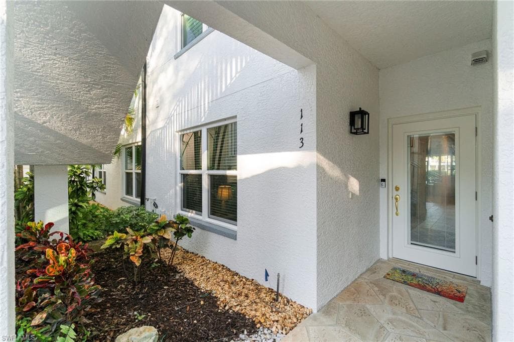 2110 Cay Lagoon DR # 113, NAPLES FL 34109-1