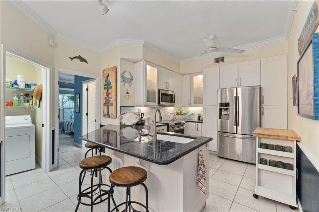 2110 Cay Lagoon DR # 113, NAPLES FL 34109-12