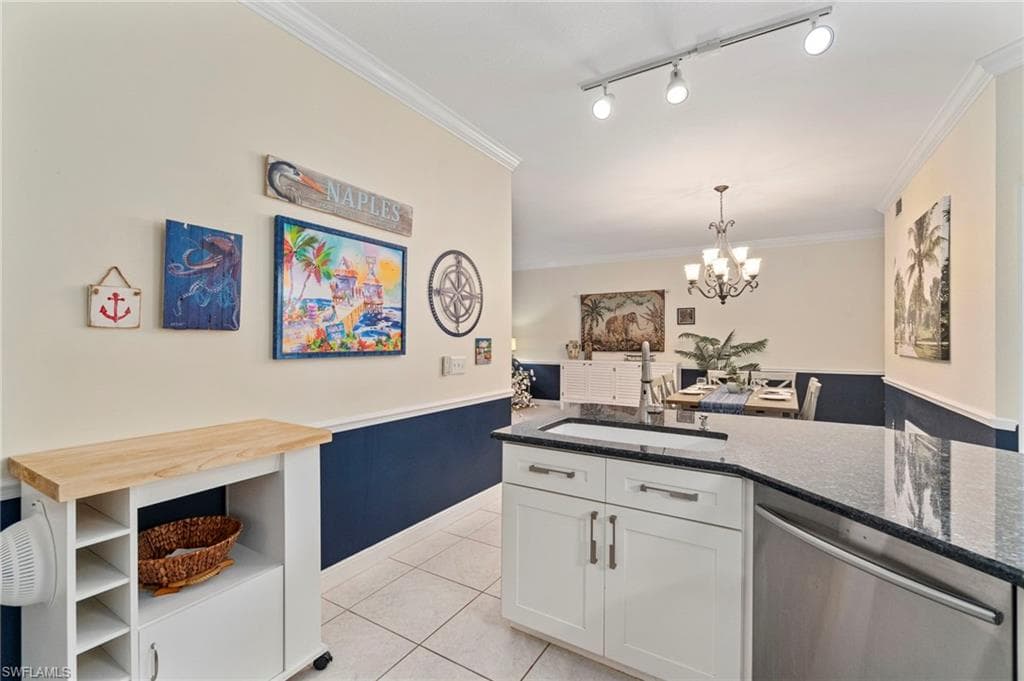 2110 Cay Lagoon DR # 113, NAPLES FL 34109-15