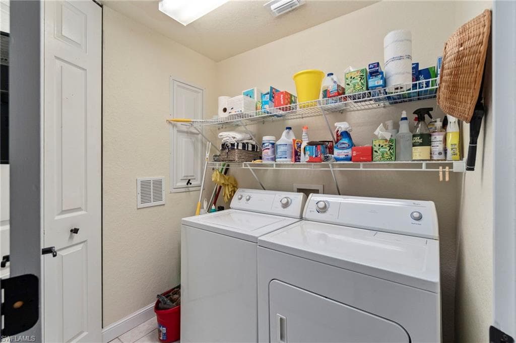 2110 Cay Lagoon DR # 113, NAPLES FL 34109-29