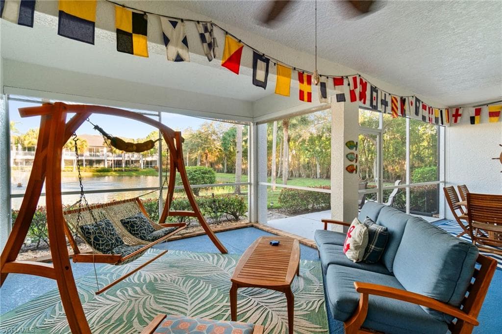 2110 Cay Lagoon DR # 113, NAPLES FL 34109-33