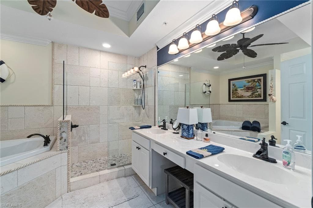 2110 Cay Lagoon DR # 113, NAPLES FL 34109-18