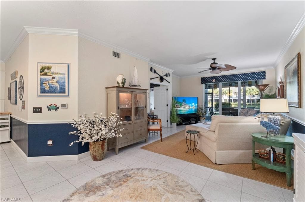2110 Cay Lagoon DR # 113, NAPLES FL 34109-3