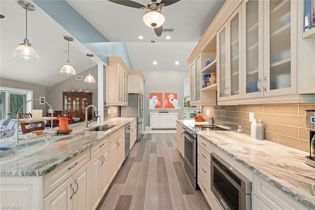 4460 Waters Edge LN, SANIBEL FL 33957-11
