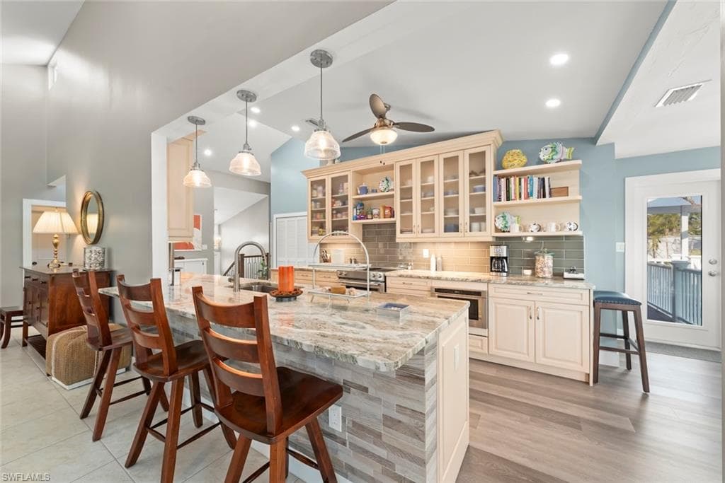 4460 Waters Edge LN, SANIBEL FL 33957-9