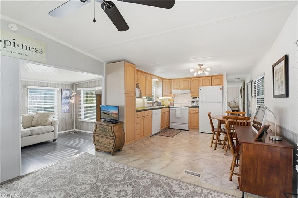 24 Cheyenne TRL # 167, NAPLES FL 34113-8