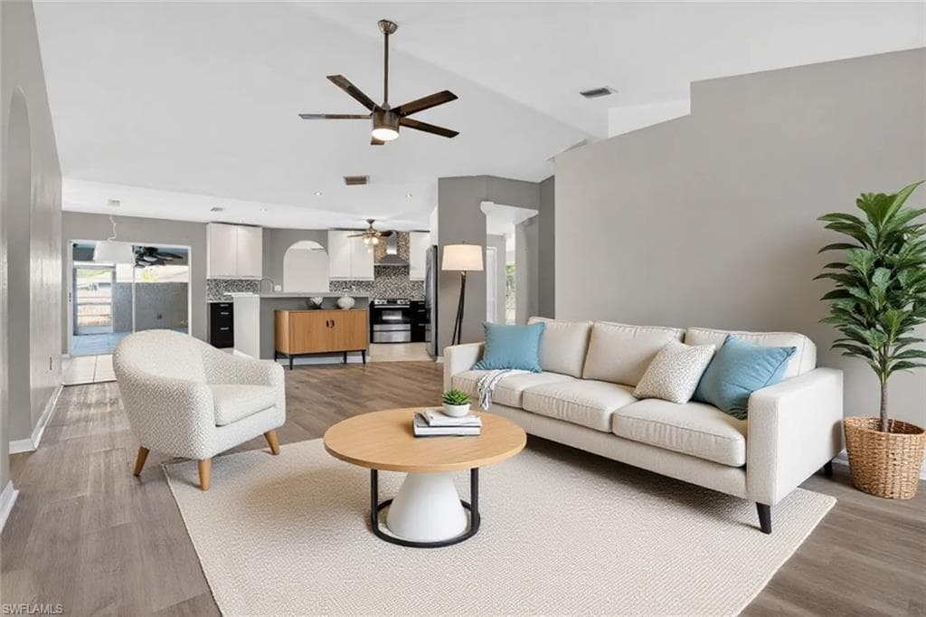 3902 SE 2nd PL, CAPE CORAL FL 33904-10