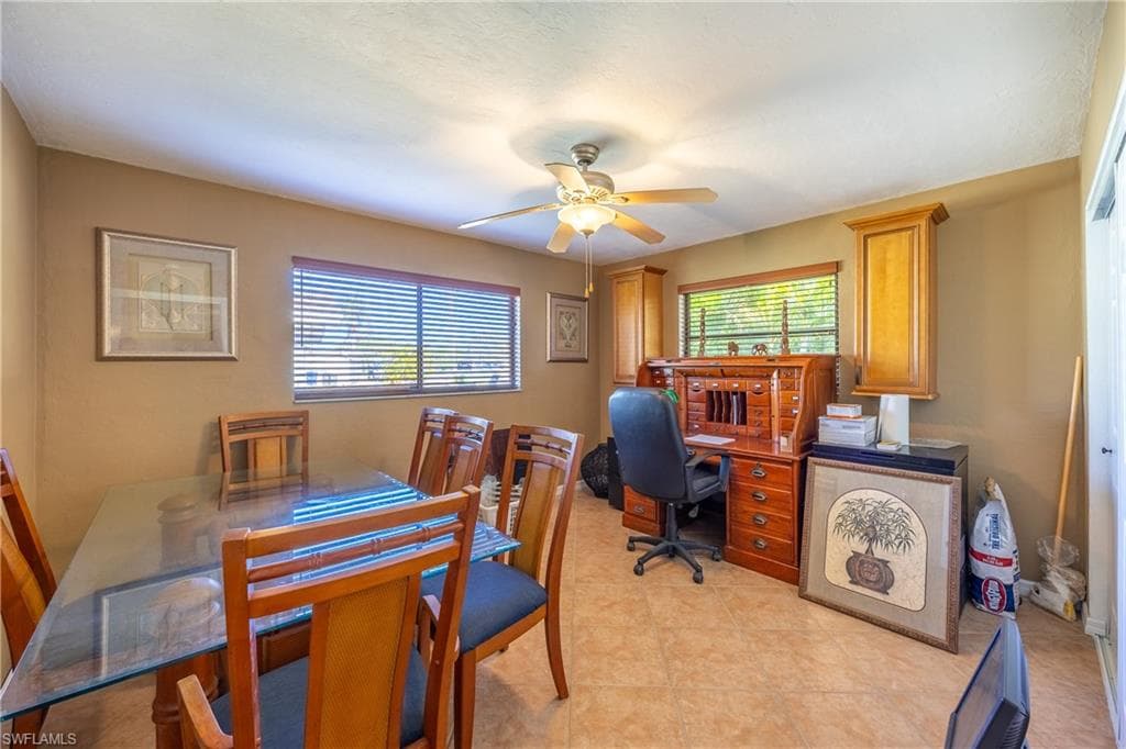 1383 Harbor View DR, NORTH FORT MYERS FL 33917-16