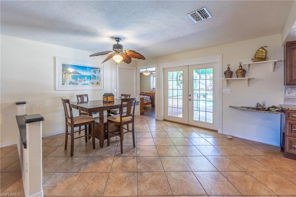 1383 Harbor View DR, NORTH FORT MYERS FL 33917-6
