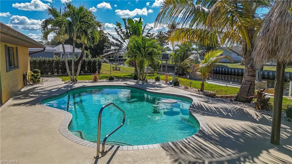 1383 Harbor View DR, NORTH FORT MYERS FL 33917-31