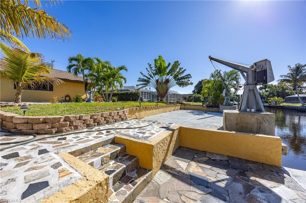 1383 Harbor View DR, NORTH FORT MYERS FL 33917-37