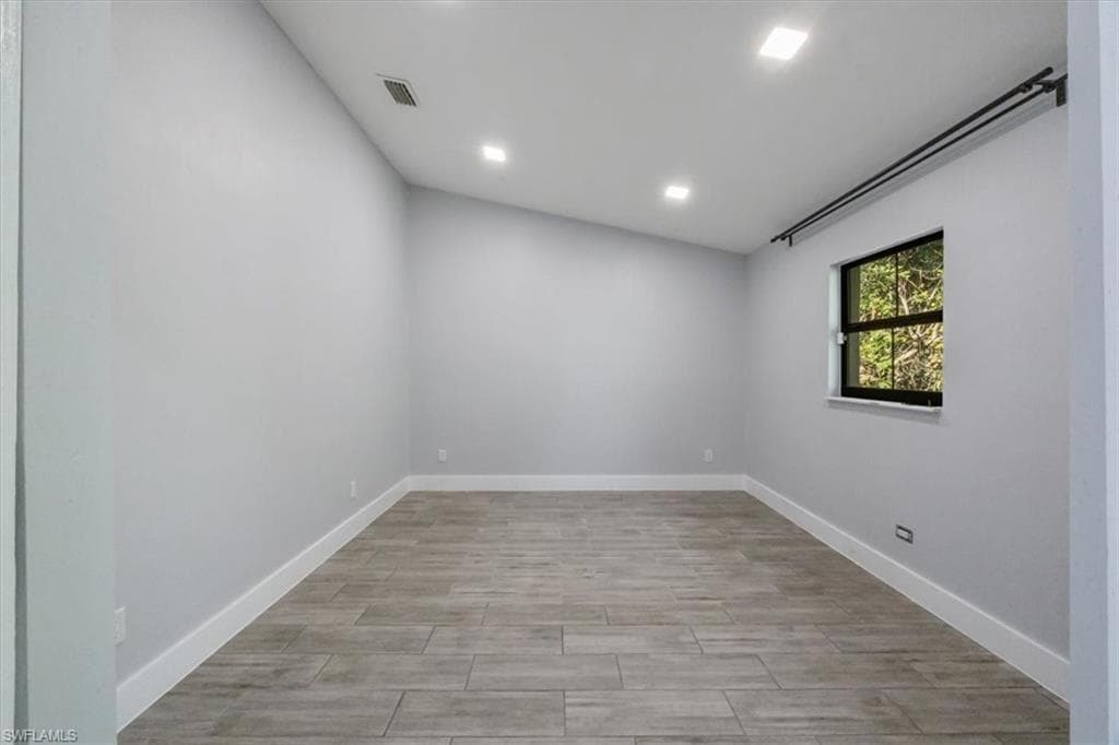 6161 Waxmyrtle WAY, NAPLES FL 34109-18