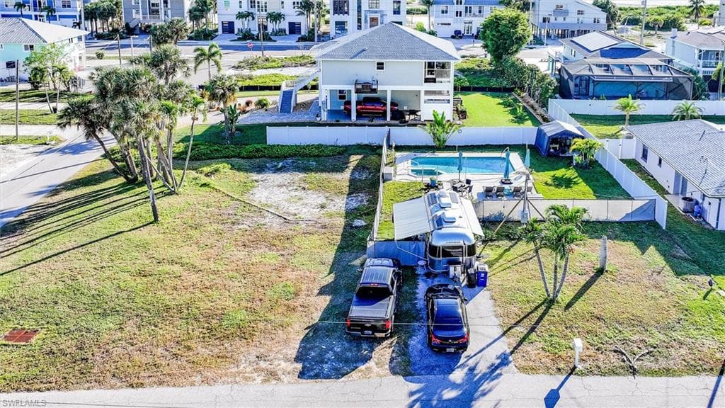 7950 Buccaneer DR, FORT MYERS BEACH FL 33931-17