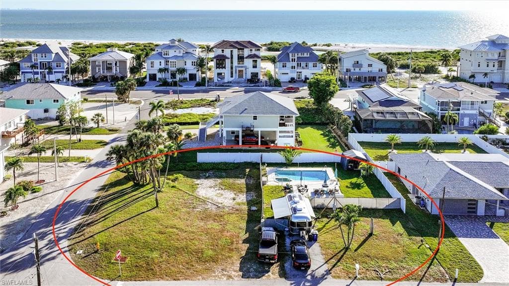 7950 Buccaneer DR, FORT MYERS BEACH FL 33931-3