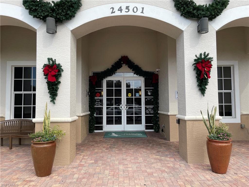 25232 Pelican Creek CIR # 202, BONITA SPRINGS FL 34134-29