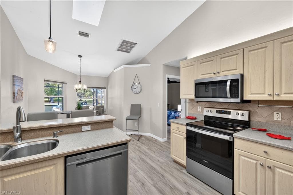 1738 NW 24th PL, CAPE CORAL FL 33993-2