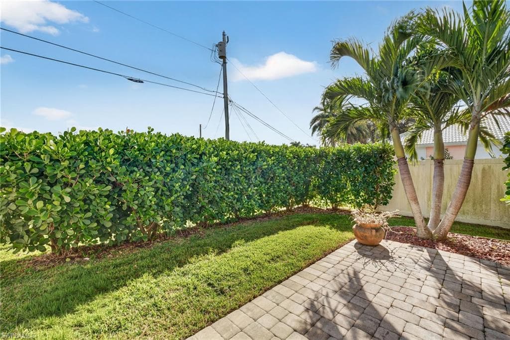 2800 NW 15th ST, CAPE CORAL FL 33993-2