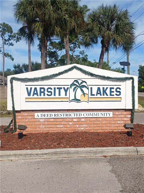 4508 Varsity CIR, LEHIGH ACRES FL 33971-1