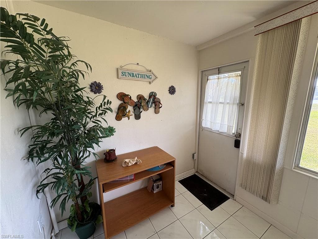 1830 Brantley RD # J1, FORT MYERS FL 33907-23