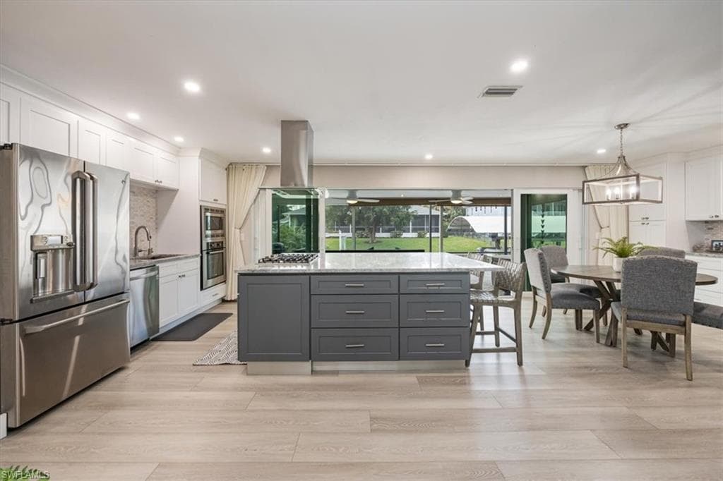 27042 Harbor DR, BONITA SPRINGS FL 34135-5