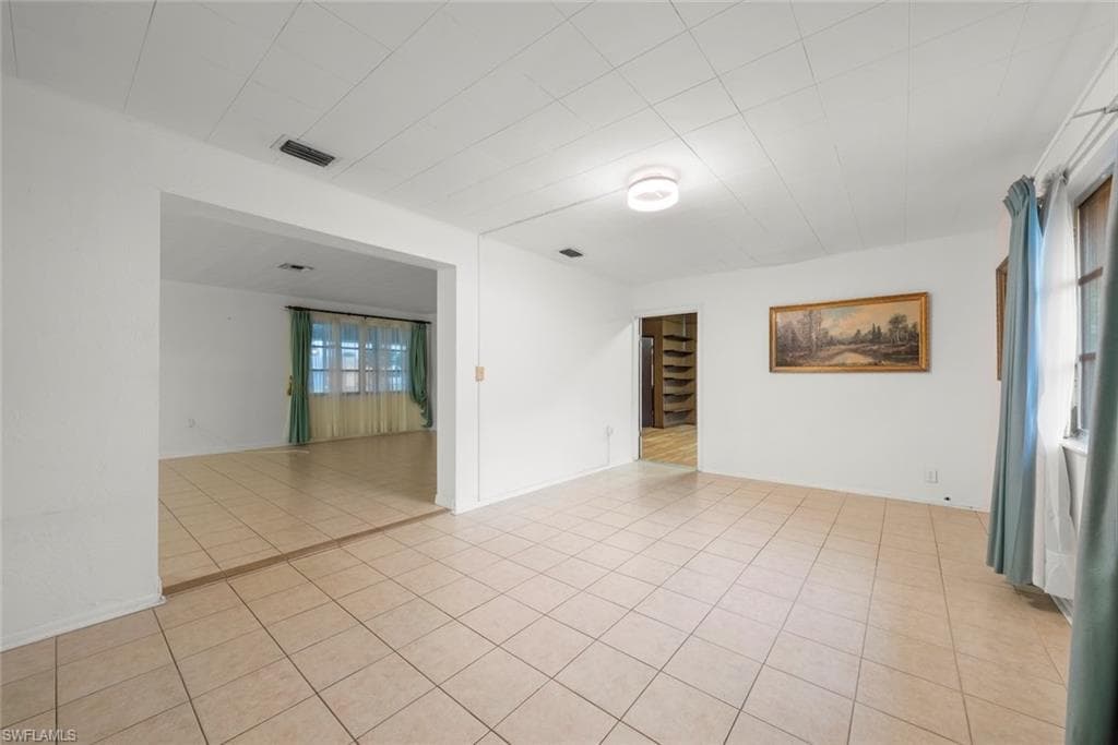 2285 Sunrise BLVD, FORT MYERS FL 33907-16