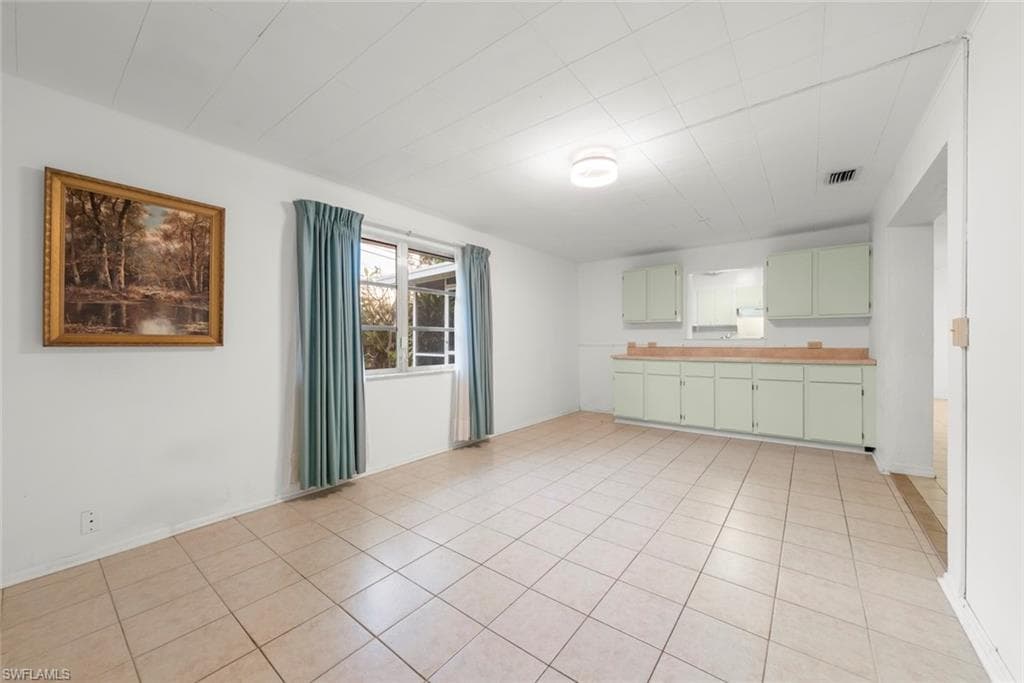 2285 Sunrise BLVD, FORT MYERS FL 33907-15