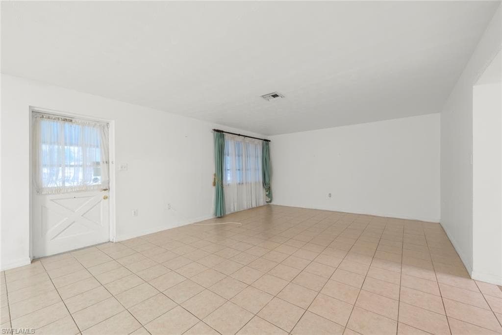 2285 Sunrise BLVD, FORT MYERS FL 33907-10