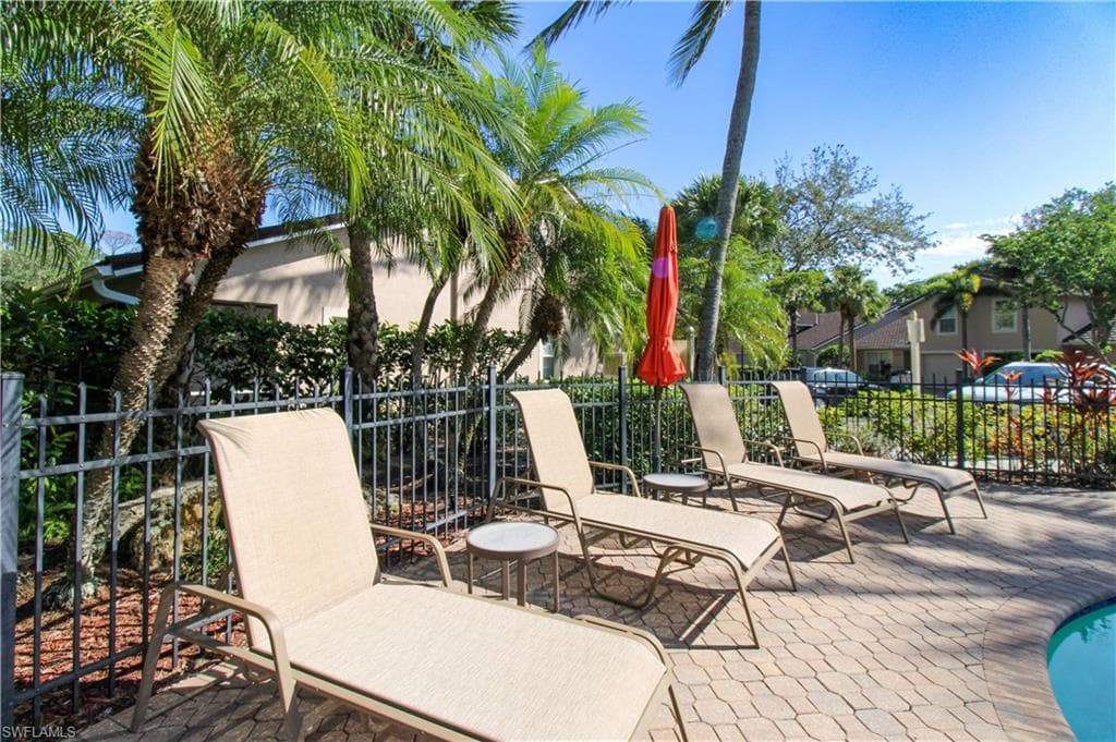 3540 Avion Woods CT # 402, NAPLES FL 34104-44