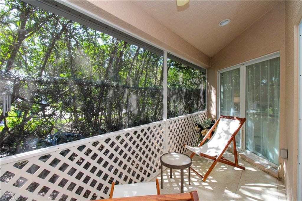 3540 Avion Woods CT # 402, NAPLES FL 34104-36