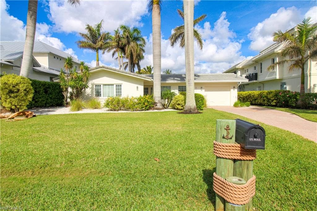 1353 Pelican AVE-1