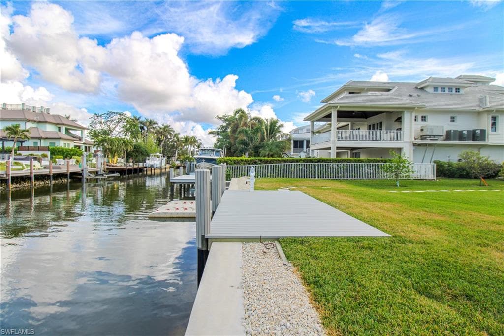 1353 Pelican AVE-5