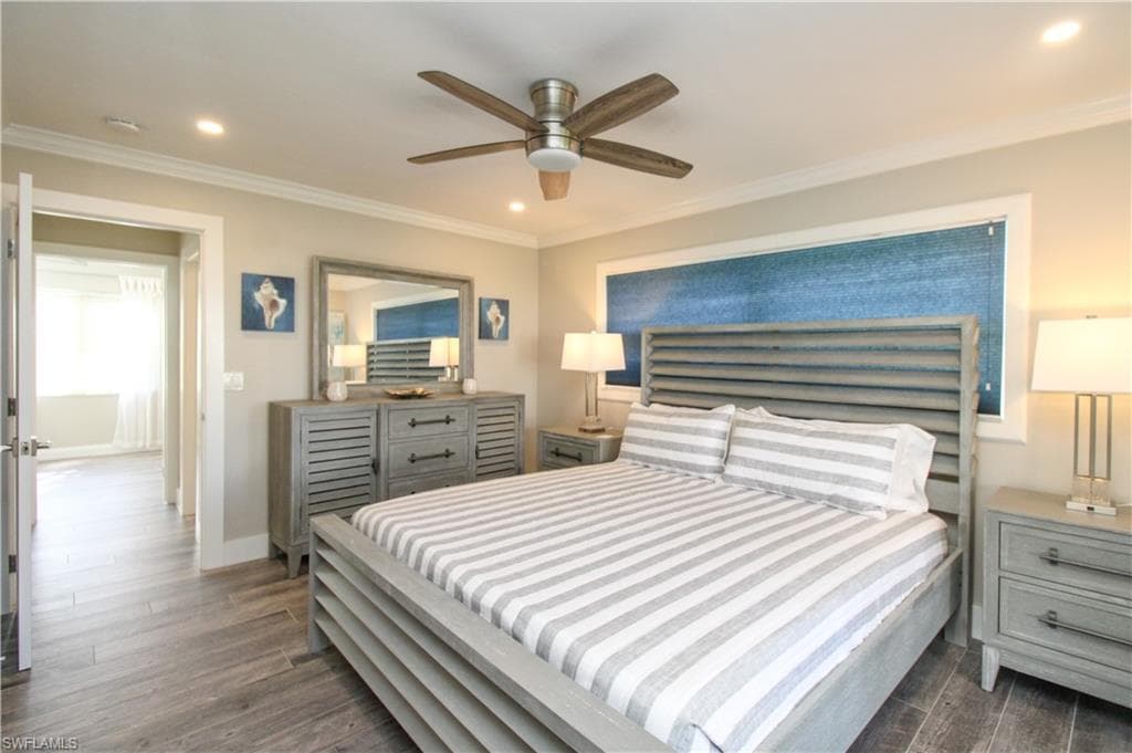 1353 Pelican AVE-27
