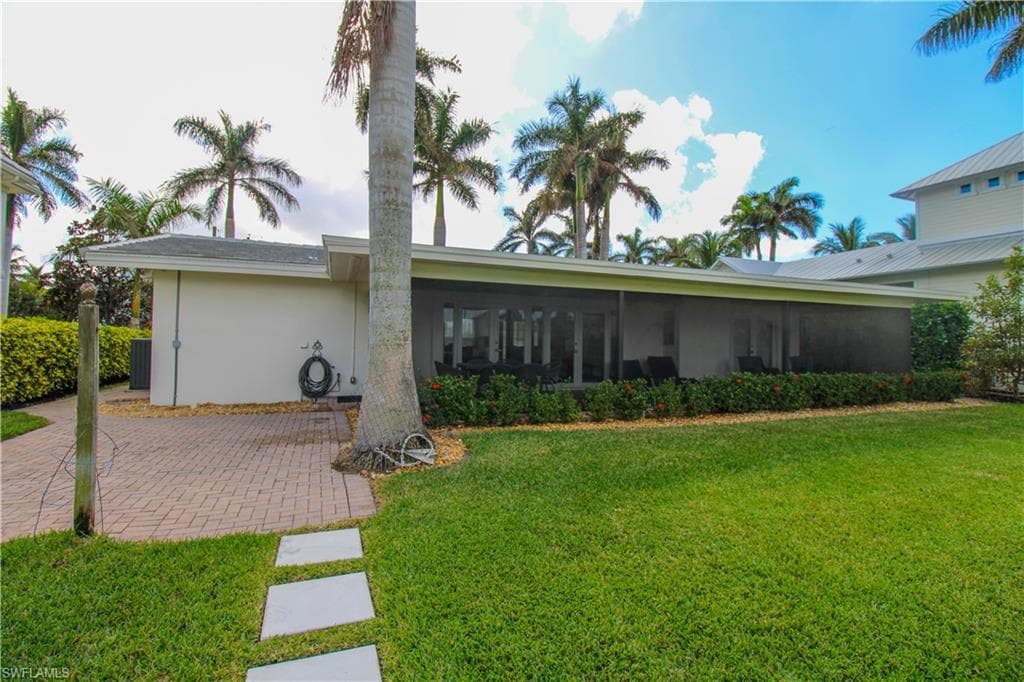 1353 Pelican AVE-4