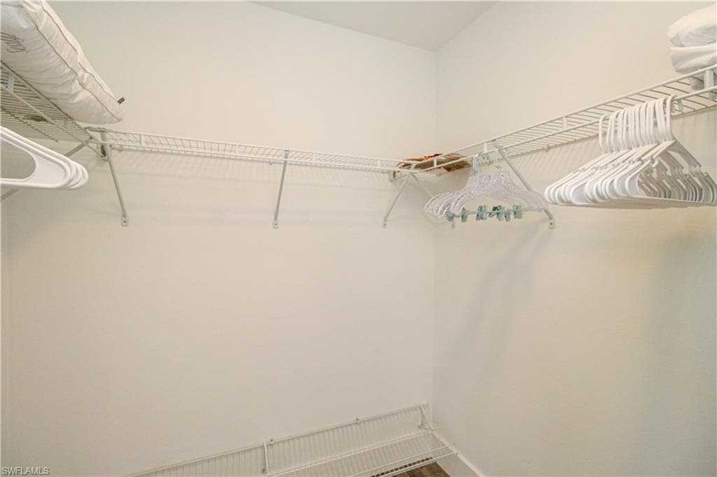 1353 Pelican AVE-39