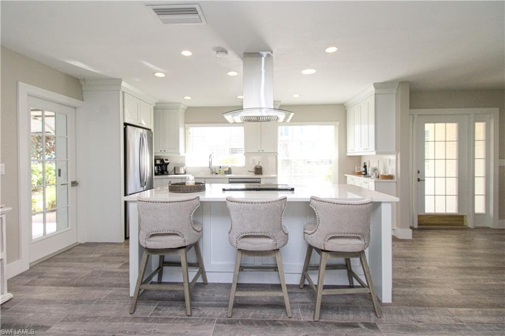1353 Pelican AVE-24