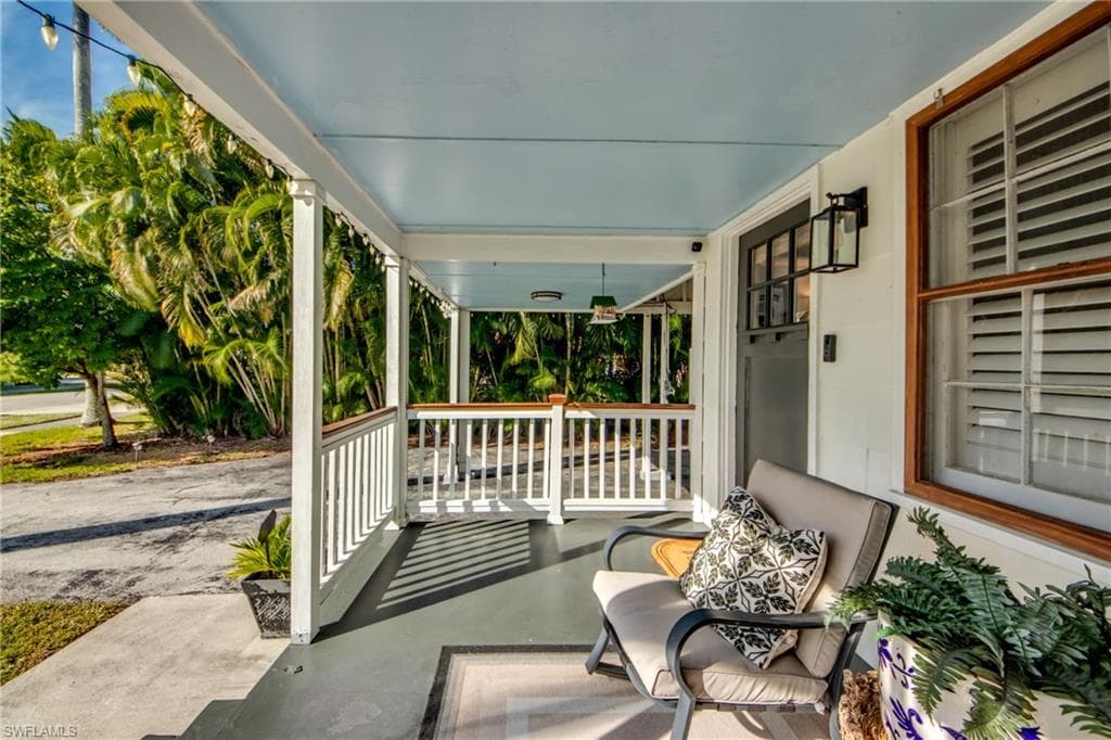 1421 Maravilla AVE, FORT MYERS FL 33901-2