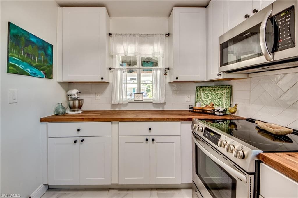 1421 Maravilla AVE, FORT MYERS FL 33901-17